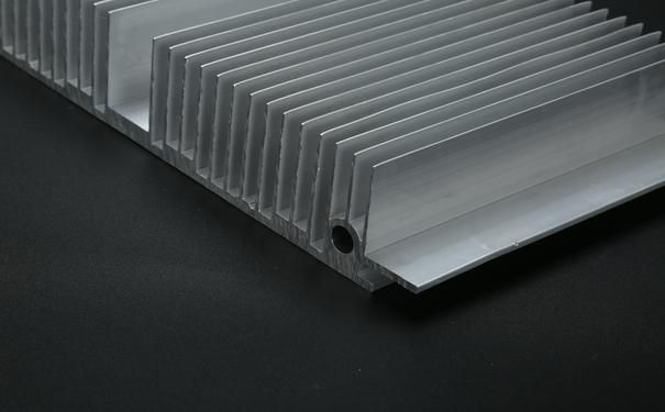 鋁合金散熱器 鋁合金散熱器